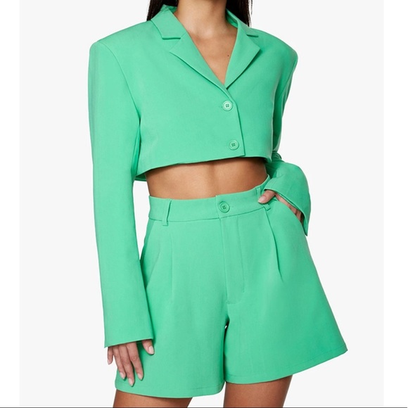 WeWoreWhat Cropped Twill Blazer - Picture 3 of 4